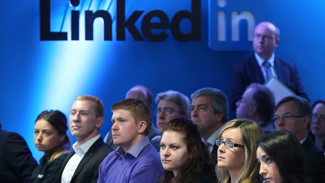 slide19-linkedin-gettyimages-850480924.jpg 