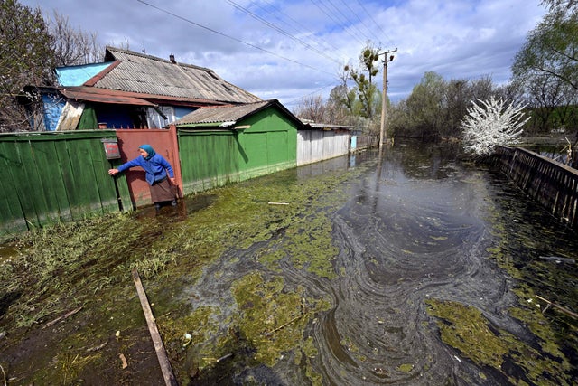 UKRAINE-RUSSIA-CONFLICT-INFRASTRUCTURE-FLOOD