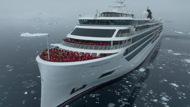 Viking-Octantis-in-Antarctica-Aerials_8_1202.jpg