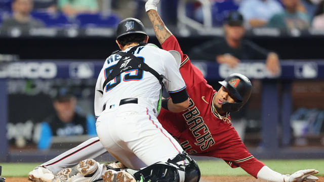 Diamondbacks overcome Madison Bumgarner's ejection to edge Marlins - The  Boston Globe