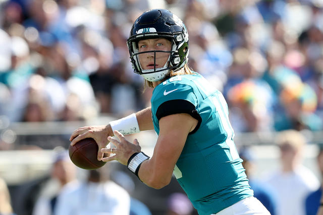 Denver Broncos players react during the NFL football game between Denver  Broncos and Jacksonville Jaguars at Wembley Stadium in London, Sunday, Oct.  30, 2022. (AP Photo/Ian Walton Stock Photo - Alamy