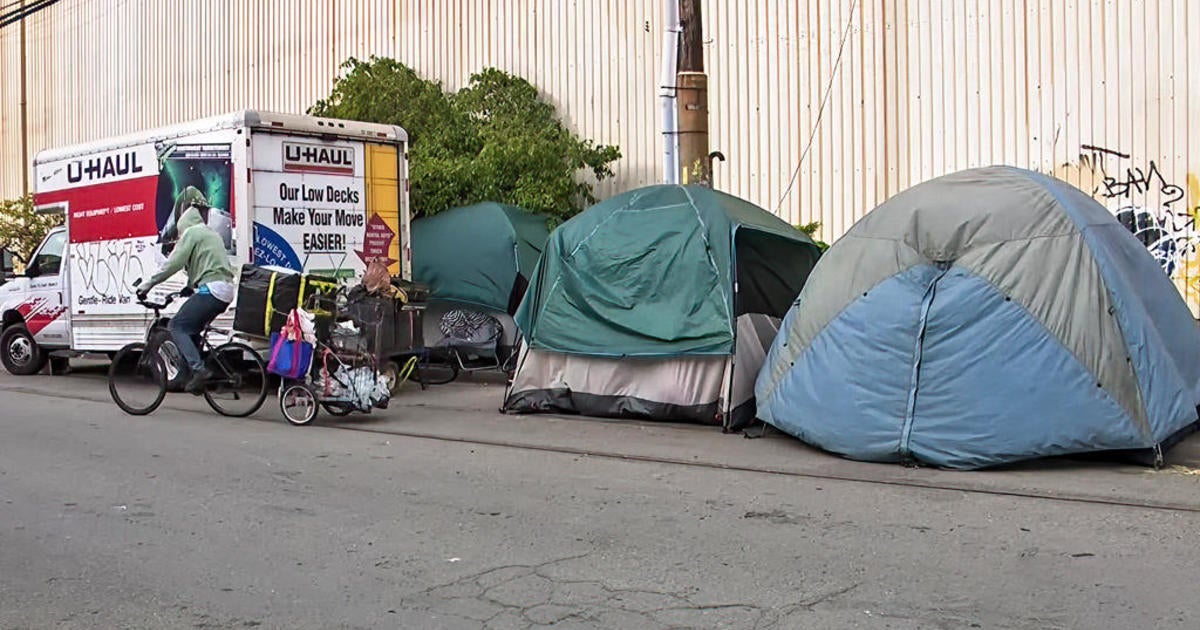 Lawyer sets up tent to help homeless residents cleared from freeway ...