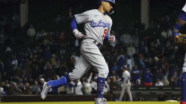 Los Angeles Dodgers v Chicago Cubs - Game Two 