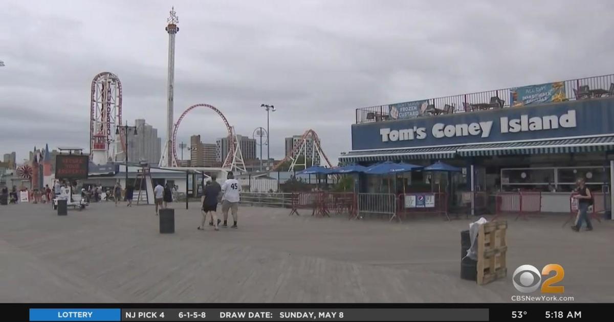 Coney Island holds summer job fair CBS New York