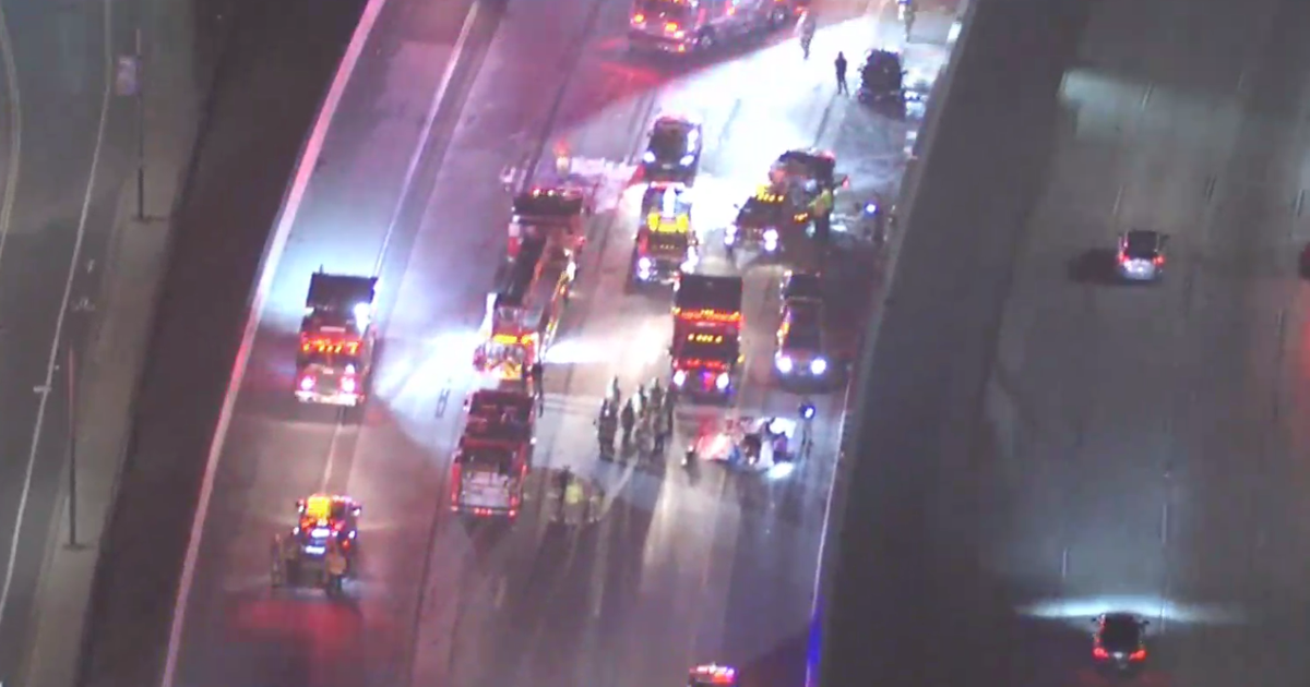 Multivehicle crash on I5 prompts closure of southbound lanes in