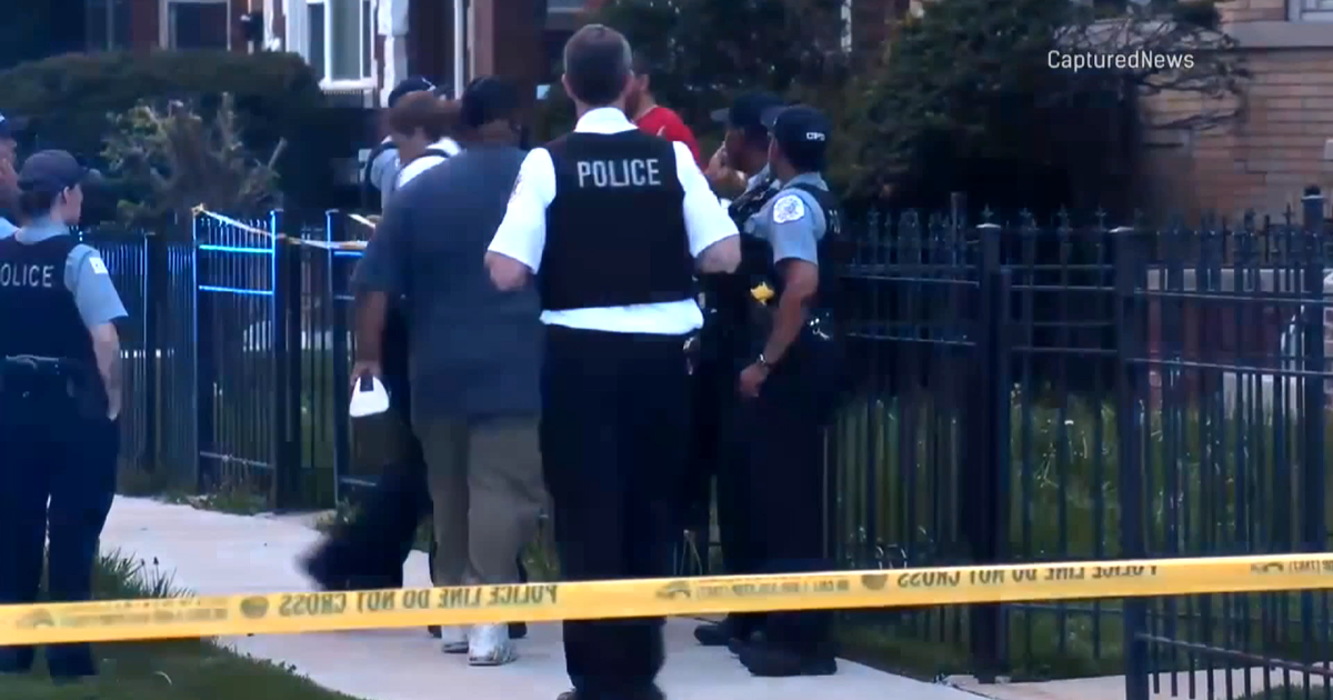Woman shot, killed after interrupting burglary in Auburn Gresham garage