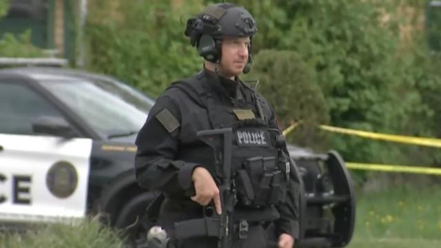 cbsn-fusion-multiple-people-killed-in-mass-shooting-at-buffalo-supermarket-thumbnail-1010829-640x360.jpg 