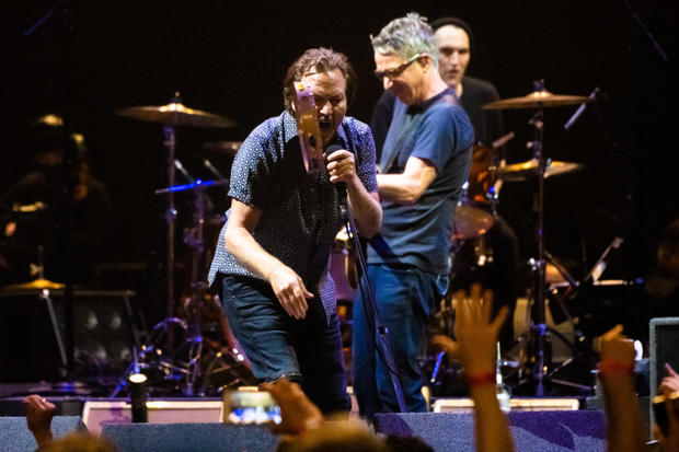 Pearl Jam at Oakland Arena 