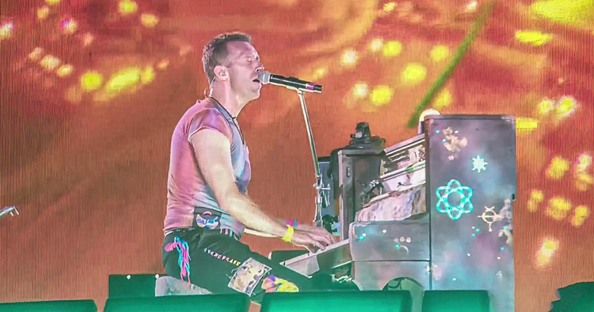Coldplay brings music back to Levi's Stadium for the first time since  pandemic - CBS San Francisco