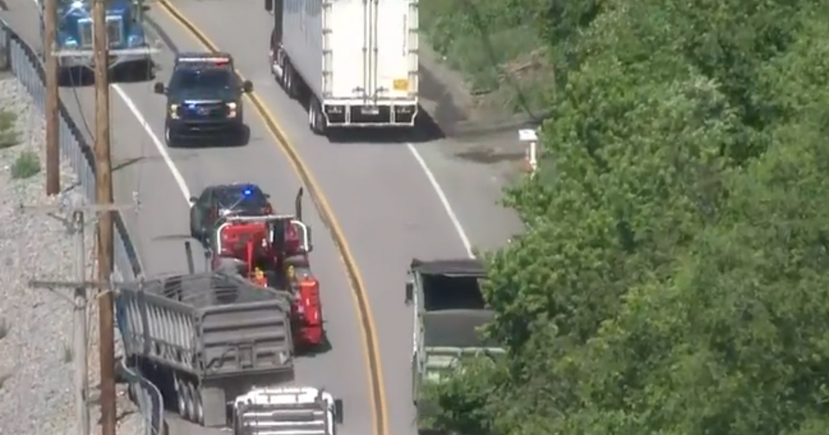 At least 1 person killed in crash that shut down Beaver County road