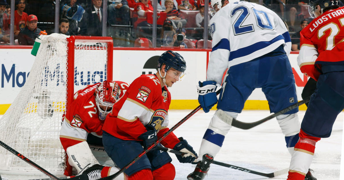 Lightning strike first against Panthers, win 4-1 in Game 1