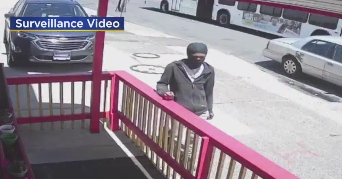 Video Police Searching For Suspect Accused Of Carjacking 81 Year Old