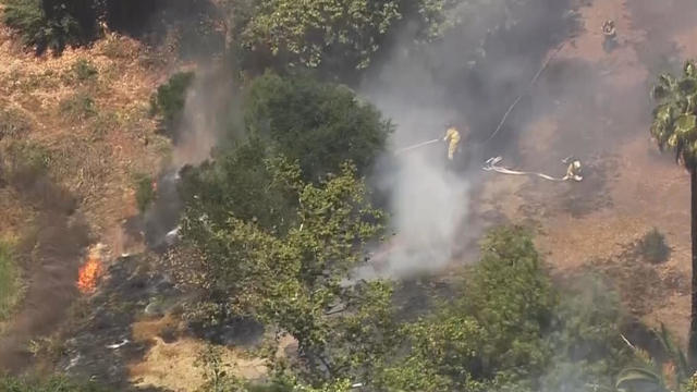 San Jose brush fire burning at Overfelt Gardens 