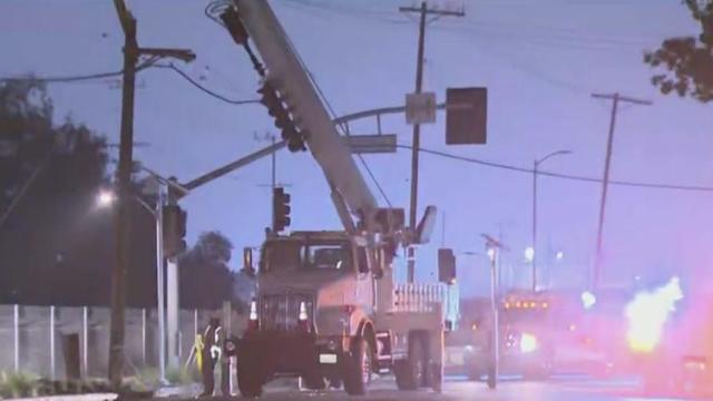 Woman killed after car collides into pole in Sun Valley; hundreds without power 