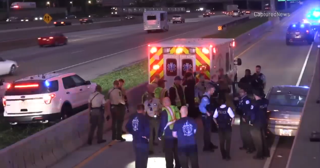 Woman shot, critically wounded on Dan Ryan Expressway - CBS Chicago