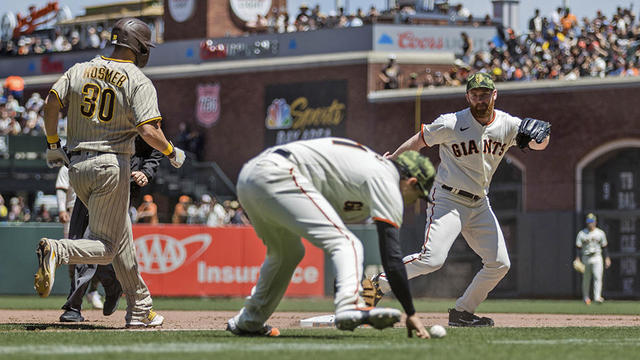 Padres Giants Baseball 