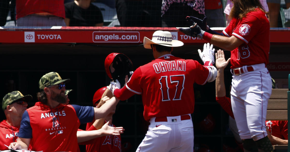 Trout Ohtani Homer Sandoval Tosses 7 Innings As Angels Top As 4 1 Cbs Los Angeles