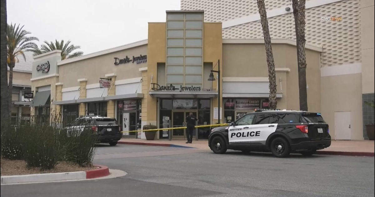 Suspects almost escape with 250K in jewelry after robbing a Whittier