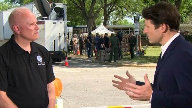 cbsn-fusion-special-team-of-border-patrol-agents-credited-for-ending-tx-shooting-standoff-thumbnail-1031844-640x360.jpg 