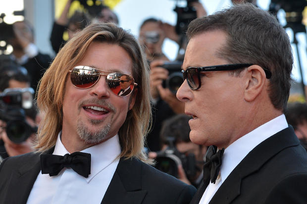 US actors Brad Pitt and Ray Liotta (R) a 