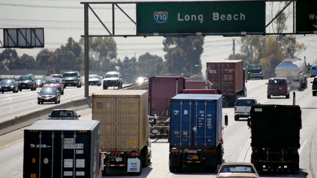 (Long Beach)   From the Alondra Blvd overpass, Compton a view of soutbound traffic on the 710 app 