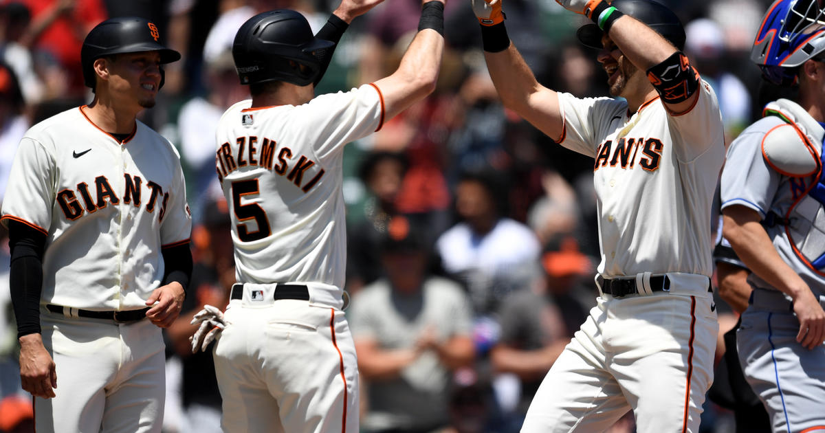 Longoria, Giants tee off on Mets rookie Szapucki in 9-3 rout