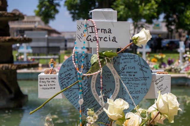 Uvalde school shooting 