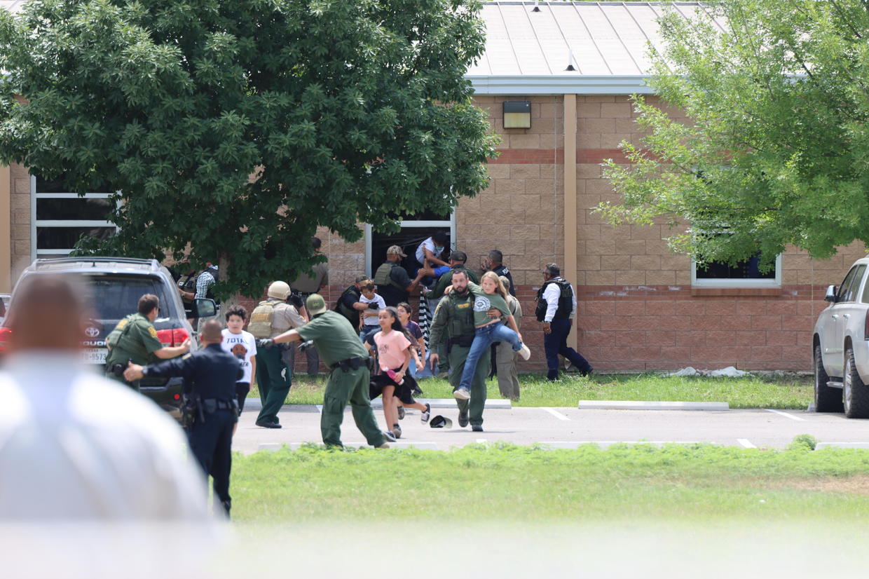 📺 Justice Department report on response to Uvalde school shooting says law enforcement completely failed (cbsnews.com)