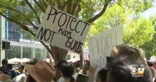 Fight over gun laws takes center stage at NRA convention in Houston ...