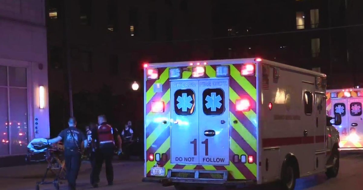 2 people shot in alley on Near North Side - CBS Chicago