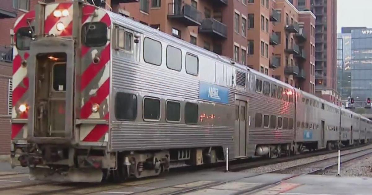 Metra's pilot program to offer unlimited monthly pass CBS Chicago