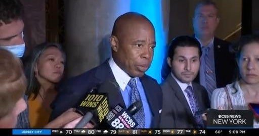 Mayor Adams addresses city employees' return-to-work plan - CBS New York