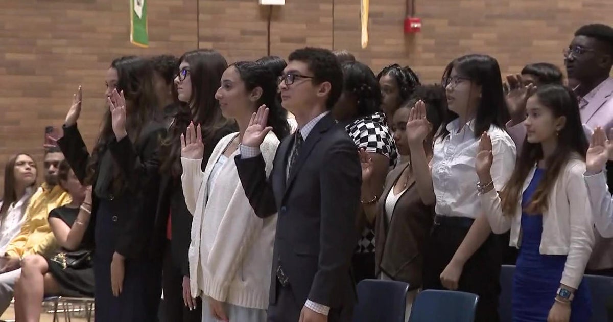 CBS2 meets students who made biggest impressions in Police Commissioner