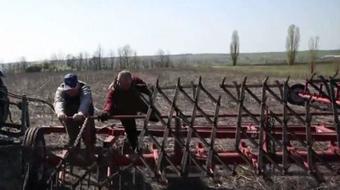 Inside the Russian blockade of Ukraine threatening global food supplies 