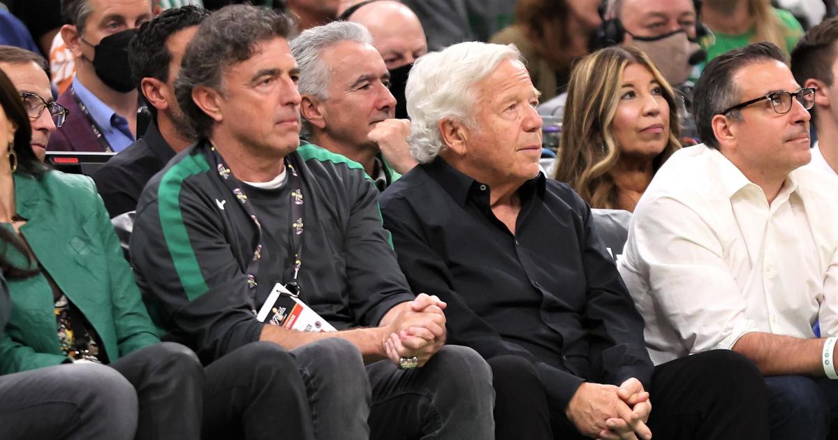 Robert Kraft addresses Celtics in locker room after Game 3 win in NBA ...