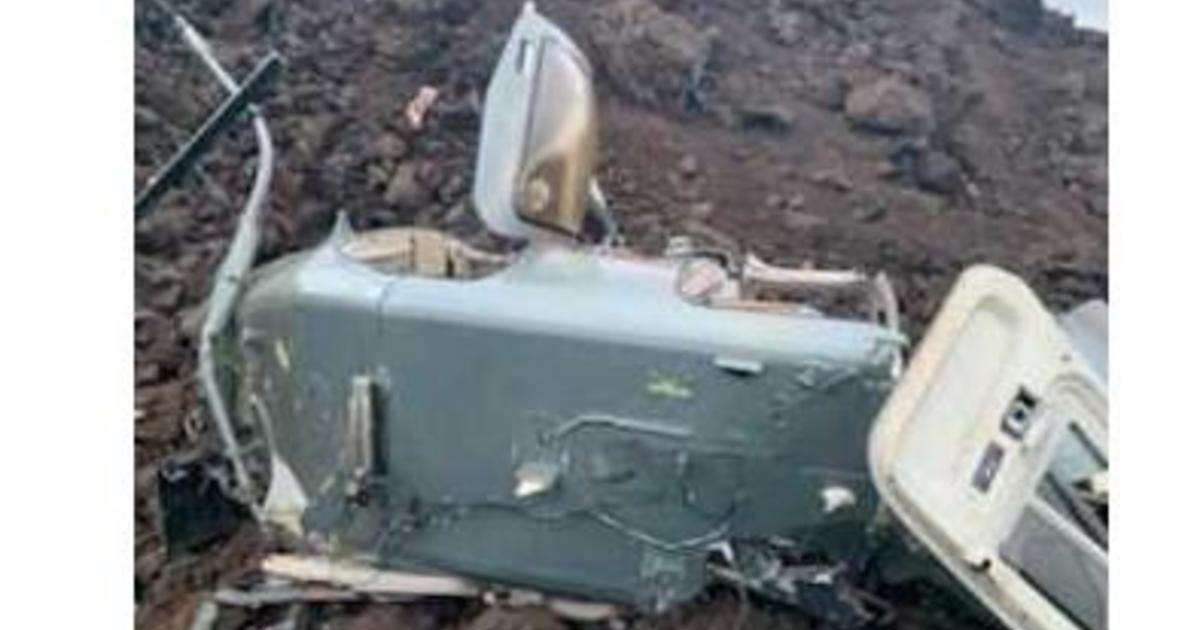 Tour helicopter crashes in Hawaii lava field with 6 on board