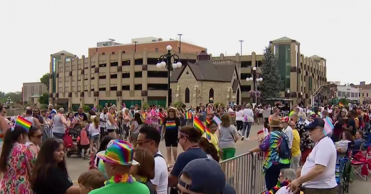 Aurora Pride Parade is back this weekend CBS Chicago