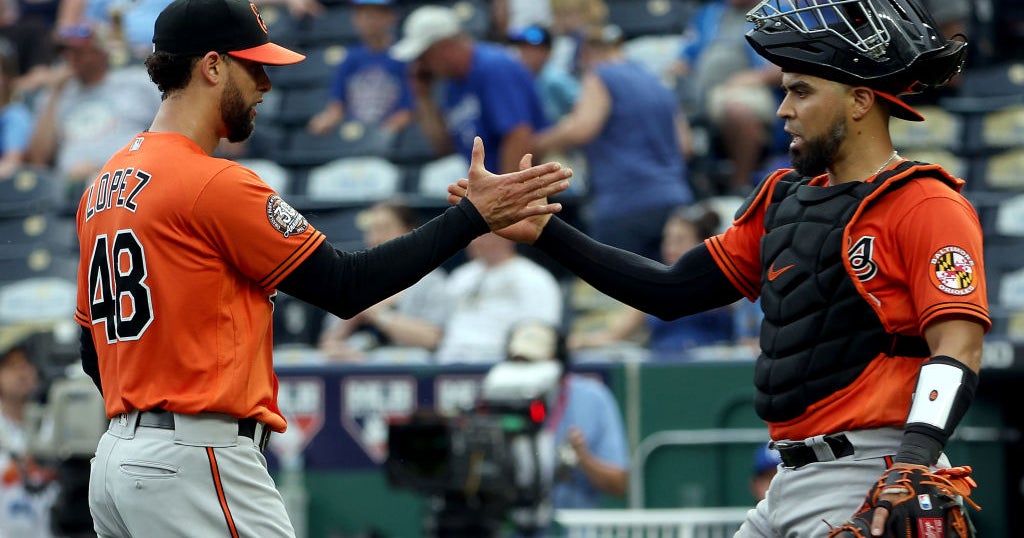 Nevin's Three-Run Homer Lifts Baltimore Over Kansas City 6-4 - CBS ...