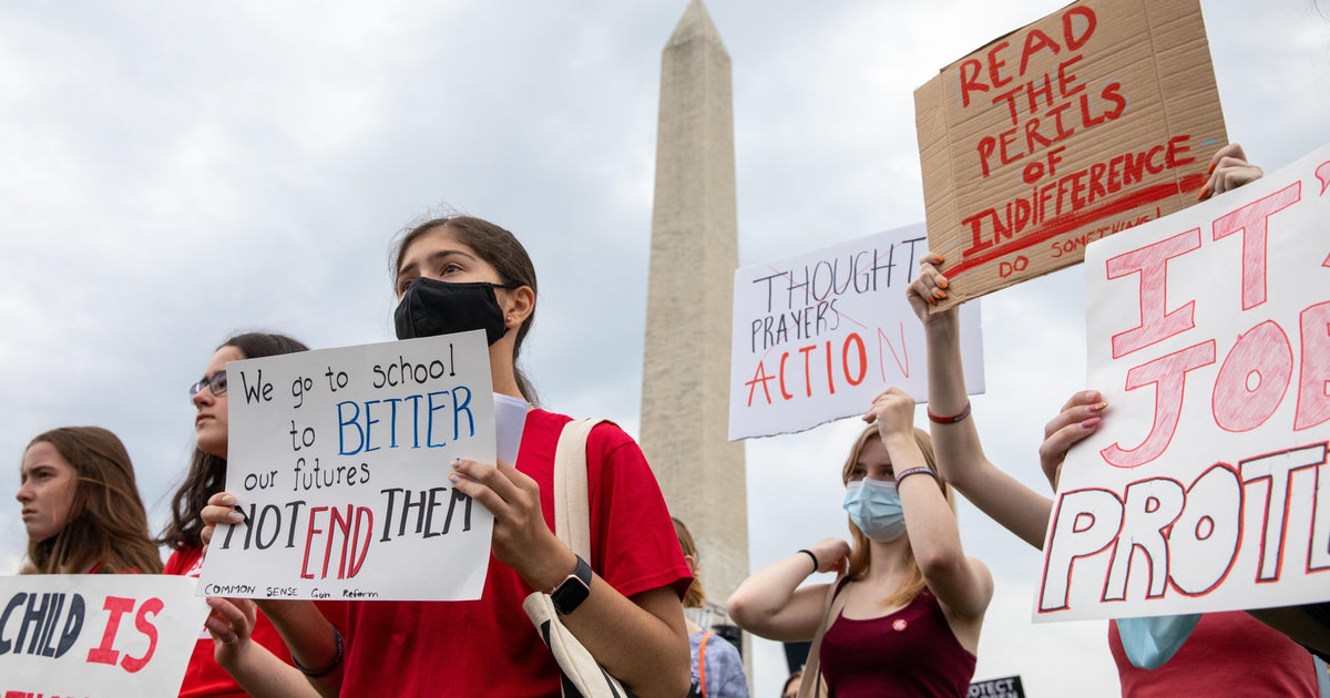 20 senators announce outline of bipartisan deal to reform U.S. gun laws