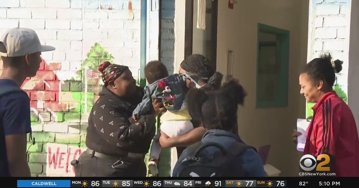 NYC lifts school mask requirement for kids under 5 - CBS New York