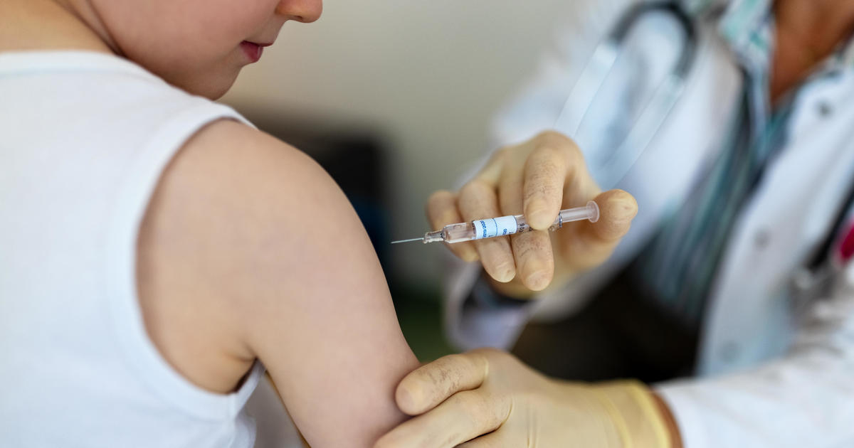 Parents react to FDA advisers' vote on children's COVID vaccinations
