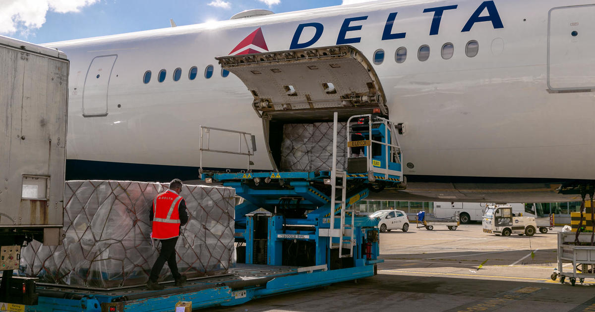 Plane with imported baby formula headed to Boston from London