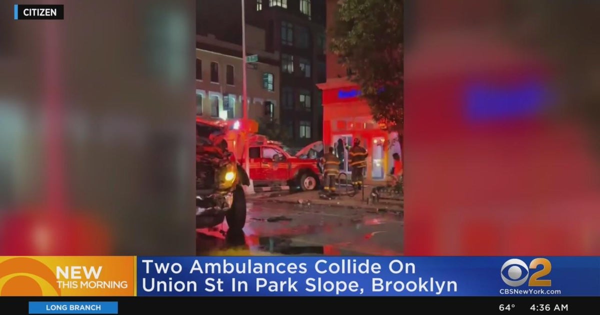 Ambulances collide in Brooklyn - CBS New York