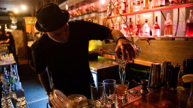 US-HEALTH-VIRUS-ENTERTAINMENT-BAR 