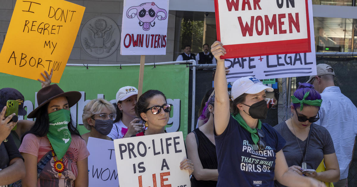 Protests begin at Supreme Court over abortion rights