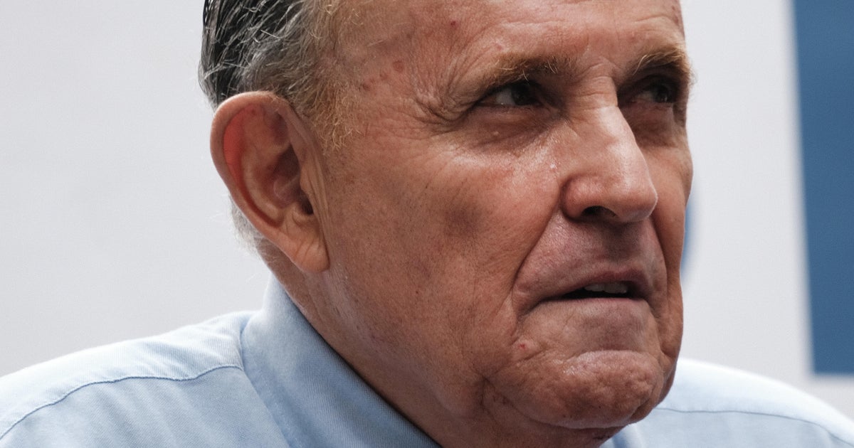 Rudy Giuliani slapped while campaigning for son in NYC supermarket