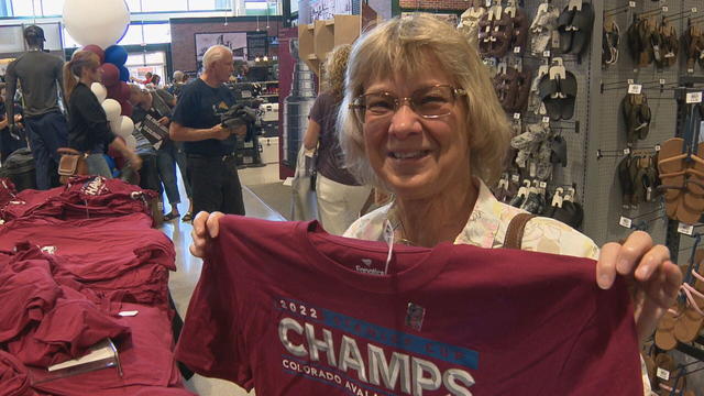 Park Meadows Dick's Sporting Goods sees fans rush in for new merchandise  the night of Avs Stanley Cup victory - CBS Colorado
