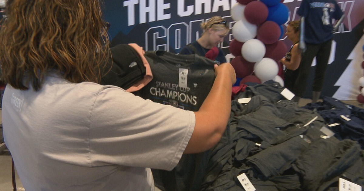 Avalanche fans snap up Stanley Cup Champions gear as stores open early