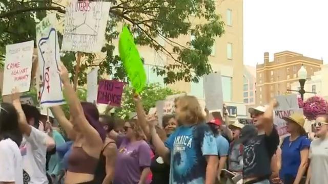 cbsn-fusion-supreme-court-ruling-on-abortion-sparks-nationwide-protests-thumbnail-1090486-640x360.jpg 