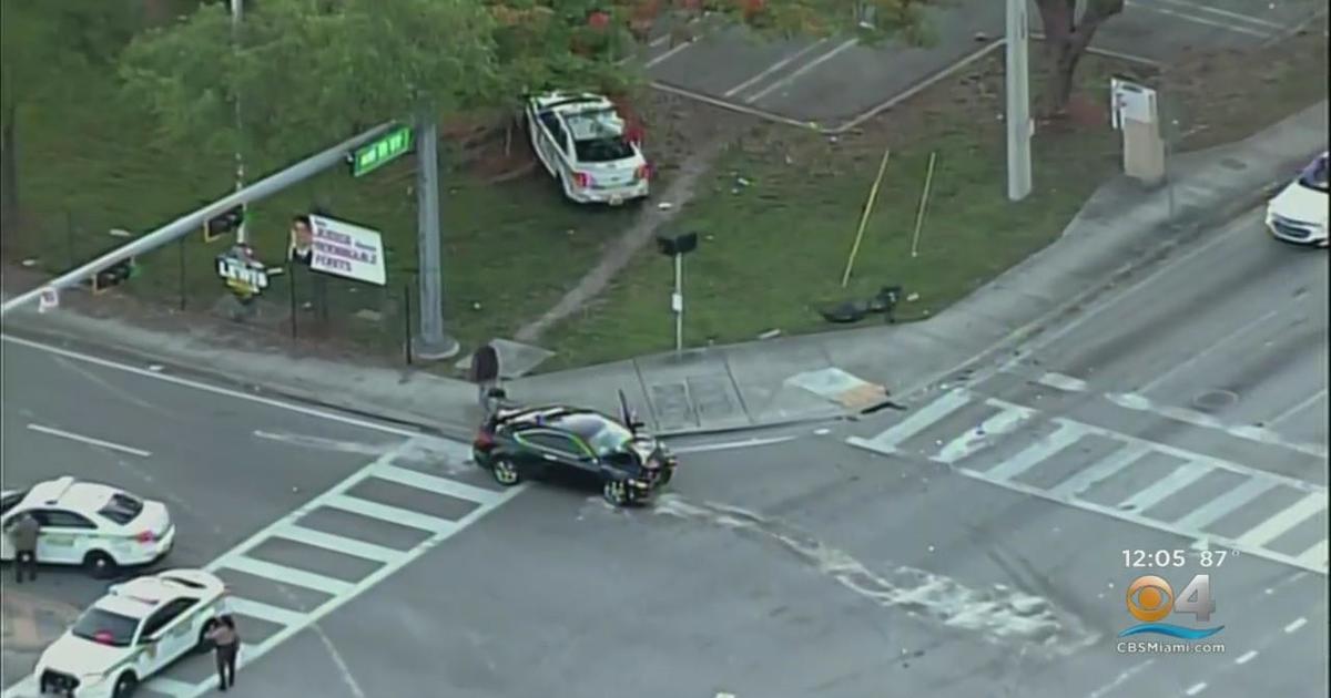 Vehicle Crash Involving Mdpd Cruiser Cbs Miami 6533